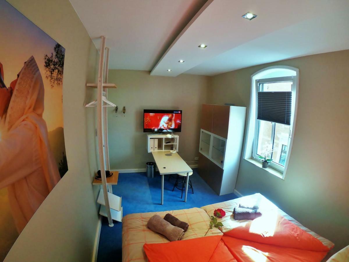 Purer Luxus In Zwickau Planitz - Exklusive Ferienwohnung Fuer Bis Zu 10 Personen! Bagian luar foto